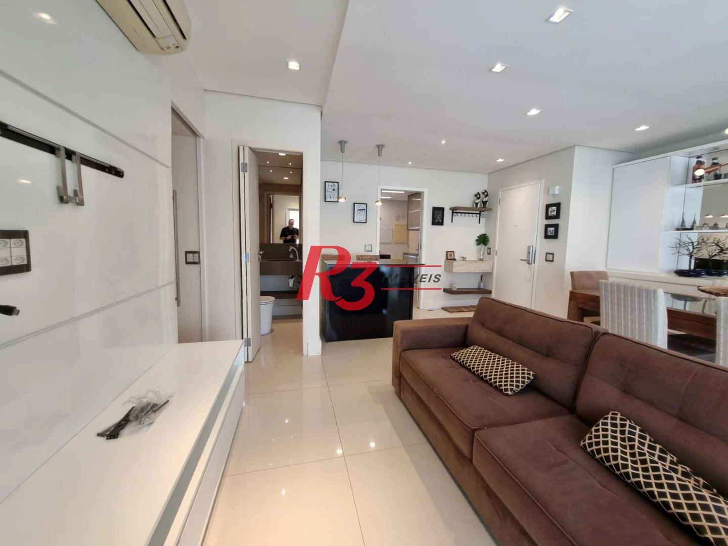 Excelente apartamento para locação mobiliado e decorado, 2 vagas,  em Santos, na quadra da praia, com 3 quartos, sacada gourmet e lazer completo!!