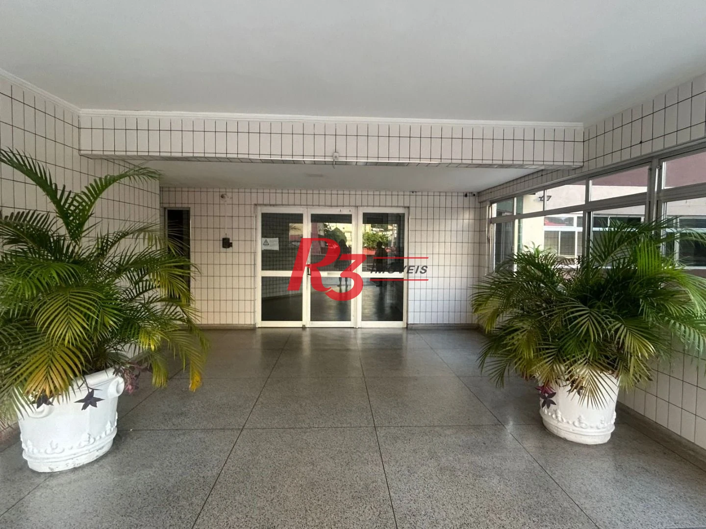 APARTAMENTO MOBILIADO EM SANTOS