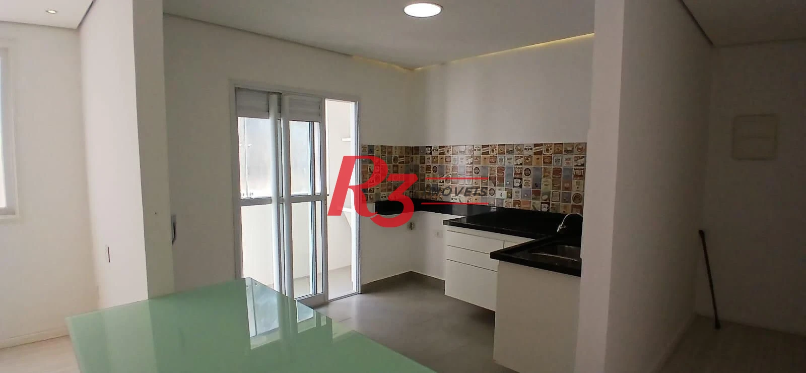 Apartamento com 2 dormitórios para alugar, 70 m² por R$ 4.294,00/mês - Embaré - Santos/SP