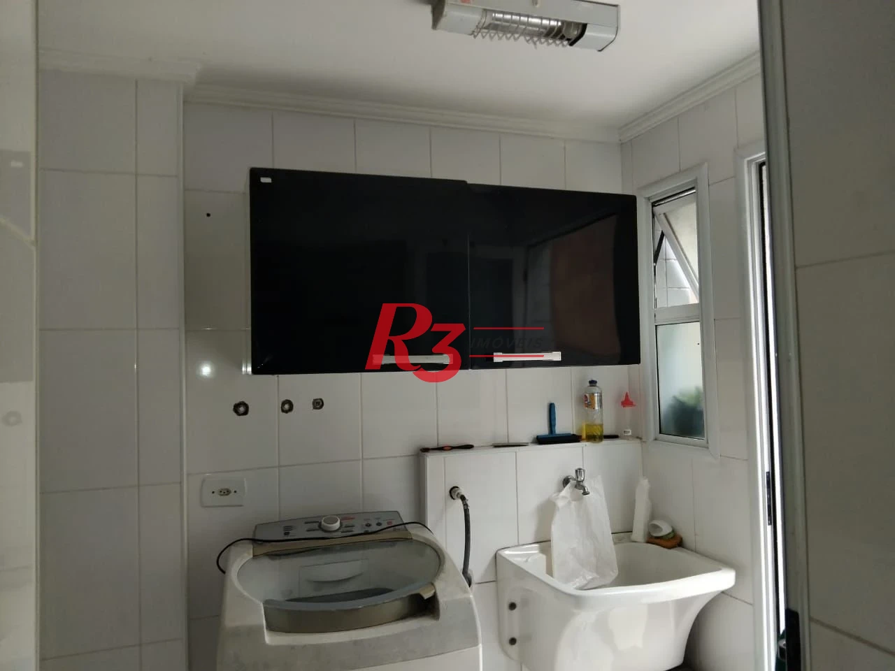 Apartamento com 3 dormitórios à venda, 90 m² por R$ 580.000,00 - Embaré - Santos/SP
