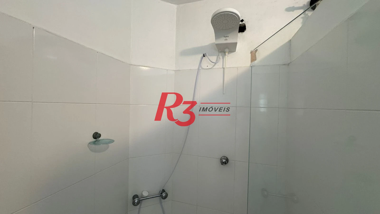 Apartamento com 3 dormitórios para alugar, 140 m² por R$ 5.094,07/mês - Gonzaga - Santos/SP