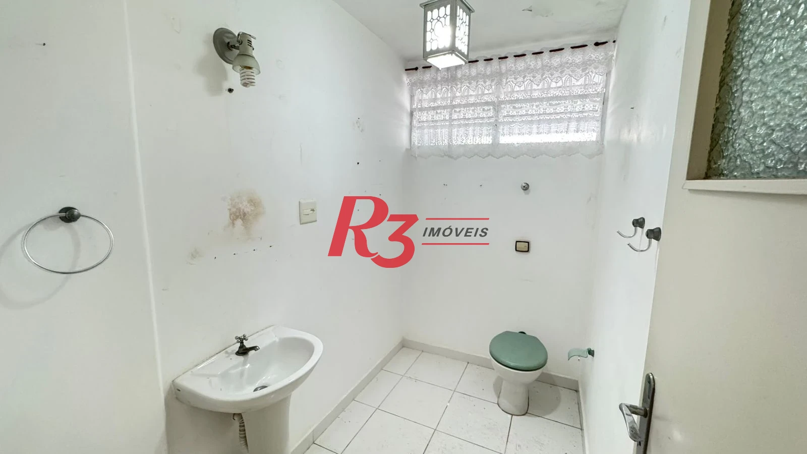 Apartamento com 3 dormitórios para alugar, 140 m² por R$ 5.094,07/mês - Gonzaga - Santos/SP