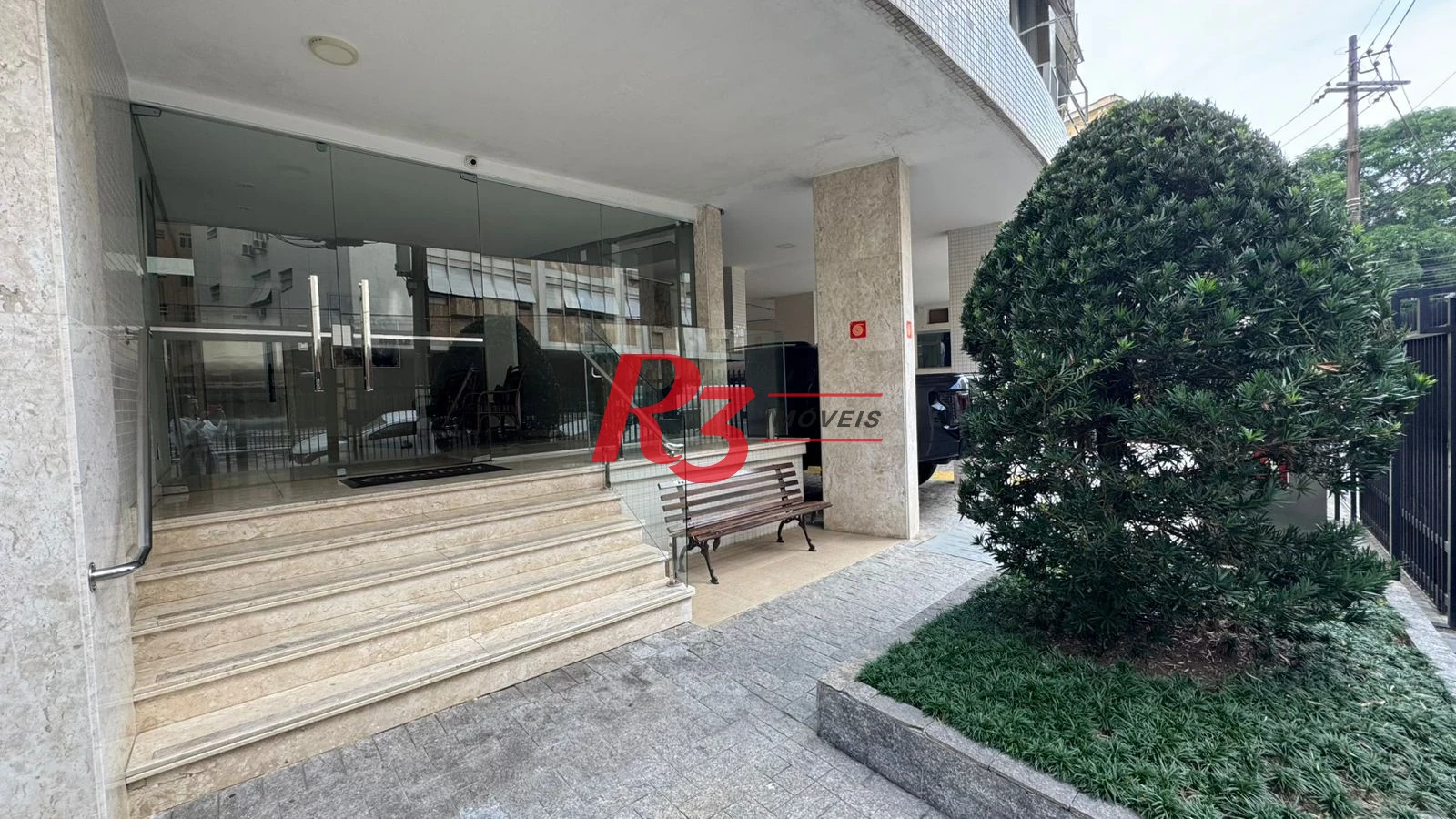 Apartamento com 3 dormitórios para alugar, 140 m² por R$ 5.094,07/mês - Gonzaga - Santos/SP