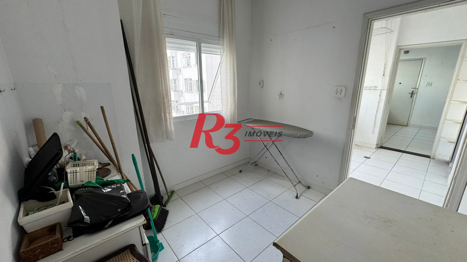 Apartamento com 3 dormitórios para alugar, 140 m² por R$ 5.094,07/mês - Gonzaga - Santos/SP