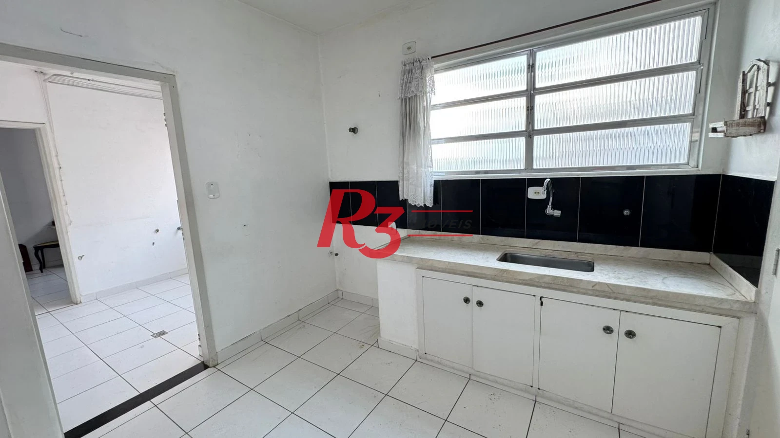 Apartamento com 3 dormitórios para alugar, 140 m² por R$ 5.094,07/mês - Gonzaga - Santos/SP
