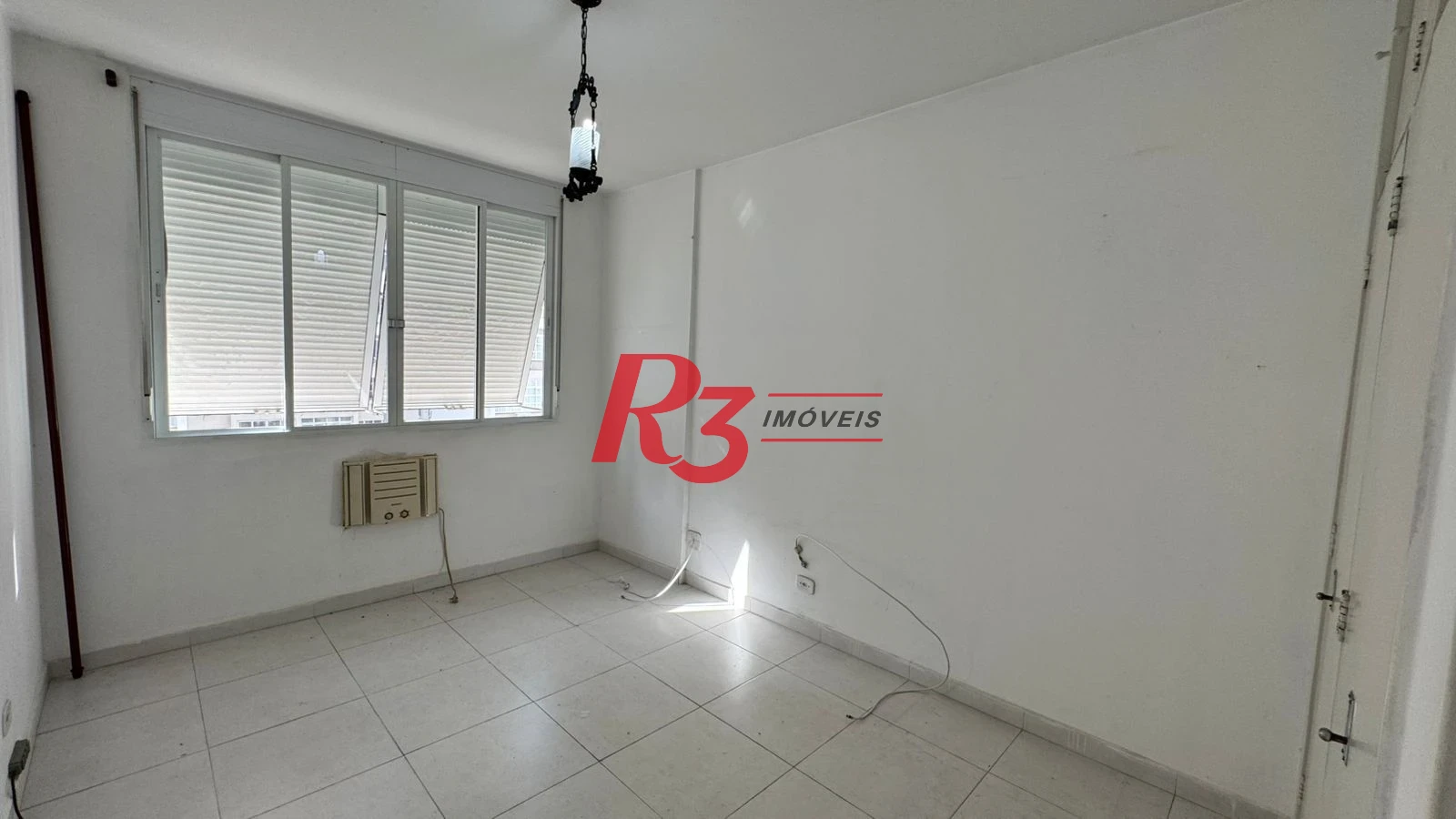 Apartamento com 3 dormitórios para alugar, 140 m² por R$ 5.094,07/mês - Gonzaga - Santos/SP