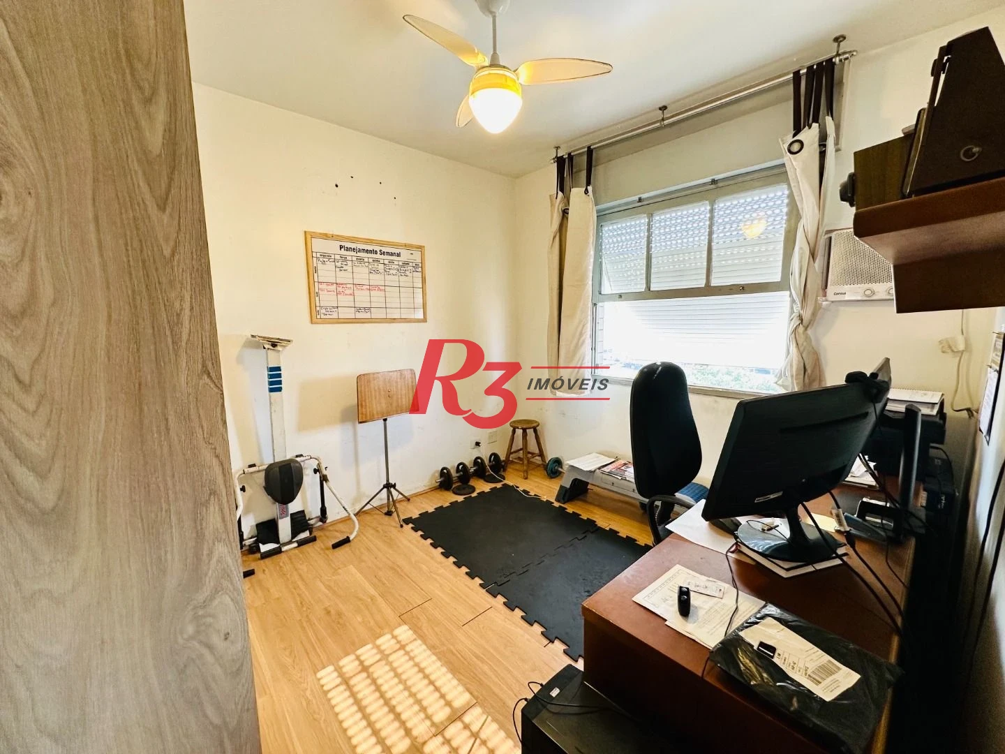 Apartamento com 3 dormitórios à venda, 175 m² por R$ 950.000,00 - Gonzaga - Santos/SP