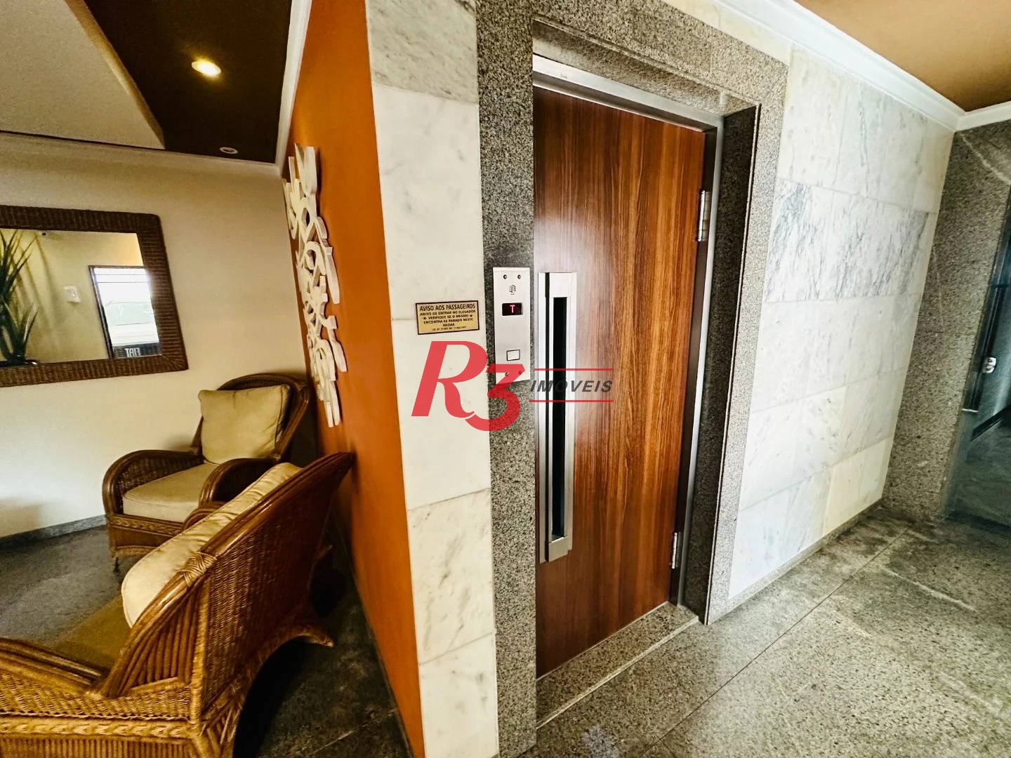 Apartamento com 3 dormitórios à venda, 175 m² por R$ 950.000,00 - Gonzaga - Santos/SP