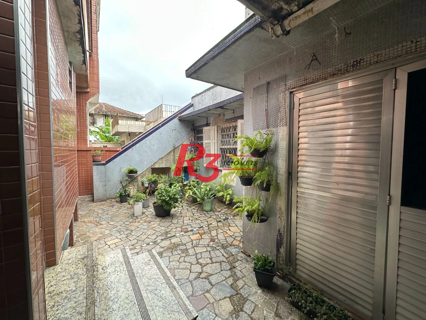 Sobrado com 3 dormitórios para alugar, 160 m² por R$ 15.000,00/mês - Vila Matias - Santos/SP