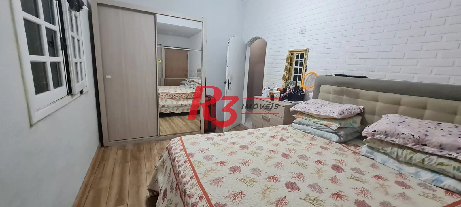 Sobrado com 5 dormitórios à venda, 600 m² por R$ 960.000,00 - Vila Cascatinha - São Vicente/SP