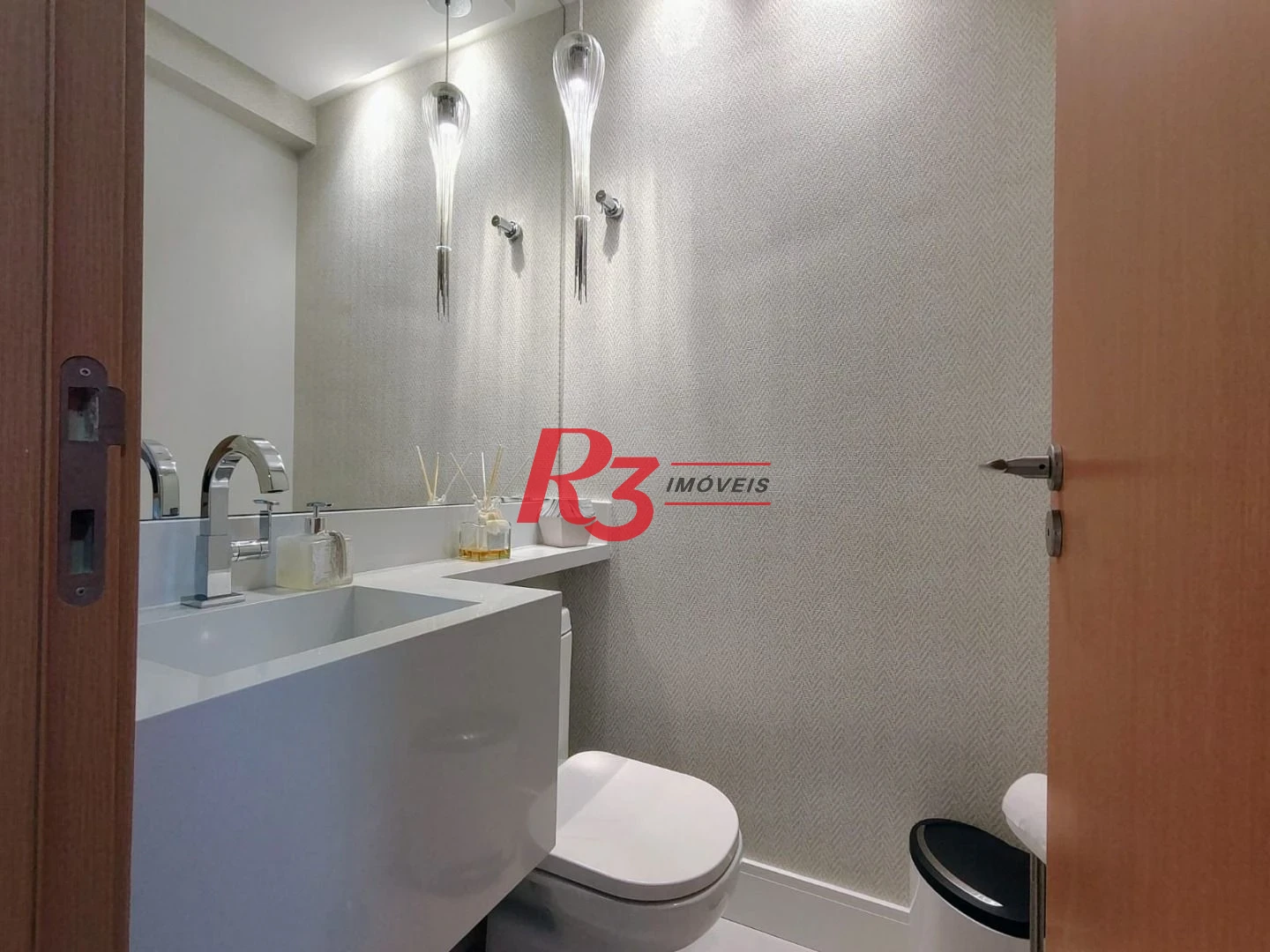 Apartamento com 3 dormitórios para alugar, 104 m² por R$ 14.500,00/mês - Gonzaga - Santos/SP