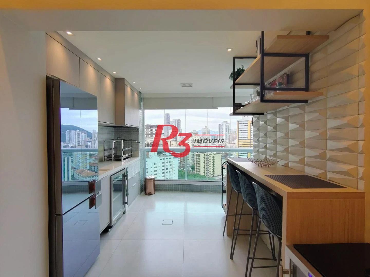 Apartamento com 3 dormitórios para alugar, 104 m² por R$ 14.500,00/mês - Gonzaga - Santos/SP