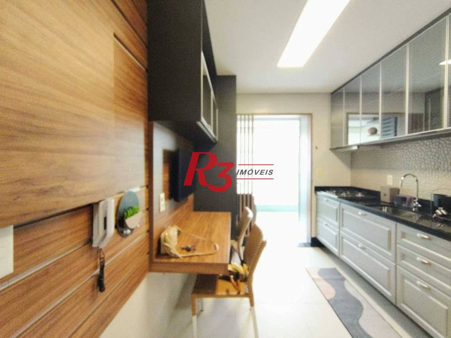 Apartamento com 3 dormitórios para alugar, 104 m² por R$ 14.500,00/mês - Gonzaga - Santos/SP