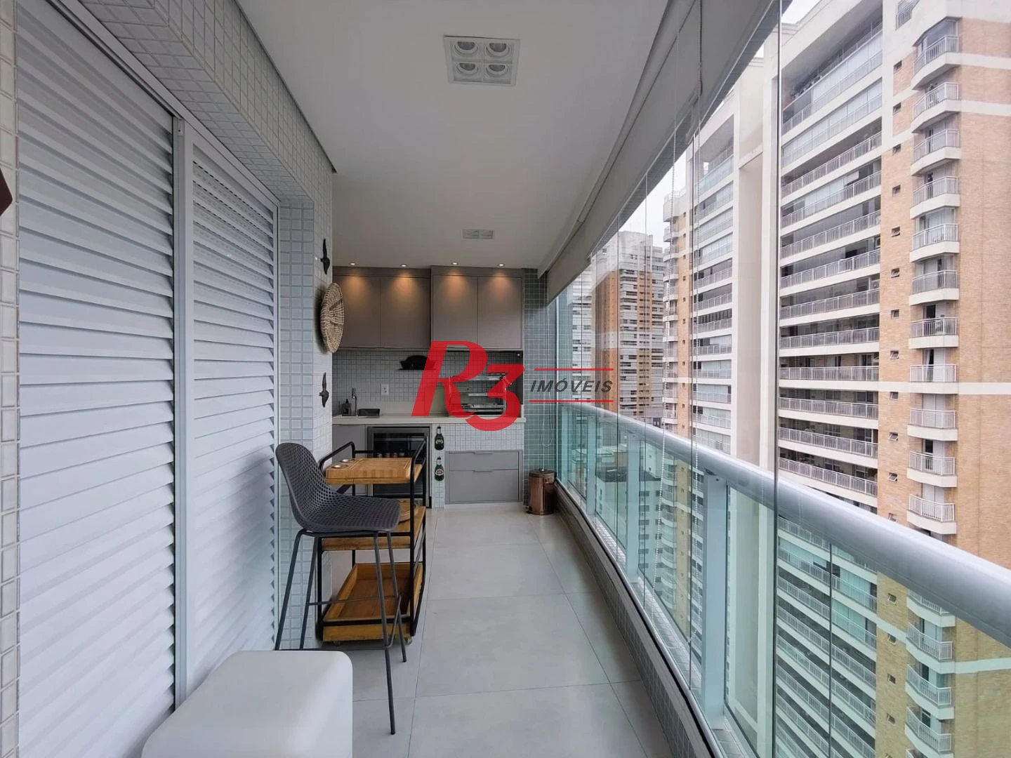 Apartamento com 3 dormitórios para alugar, 104 m² por R$ 14.500,00/mês - Gonzaga - Santos/SP