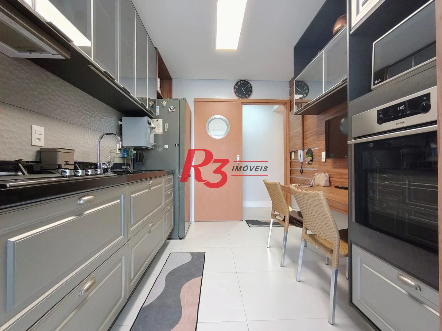 Apartamento com 3 dormitórios para alugar, 104 m² por R$ 14.500,00/mês - Gonzaga - Santos/SP