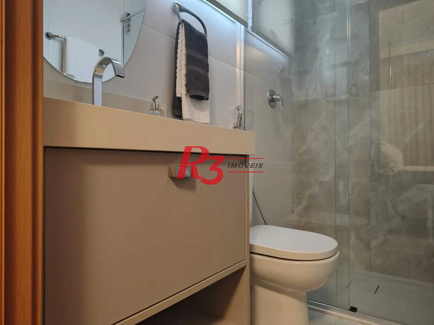 Apartamento com 3 dormitórios para alugar, 104 m² por R$ 14.500,00/mês - Gonzaga - Santos/SP