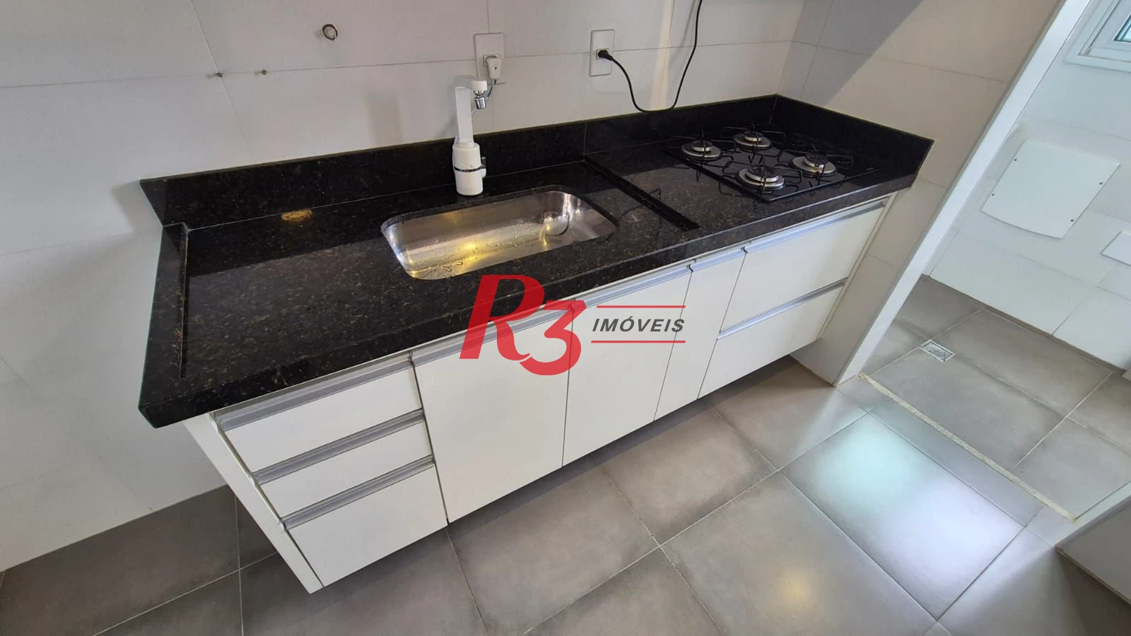 Apartamento com 1 dormitório para alugar, 42 m² por R$ 3.000,00/mês - Marapé - Santos/SP