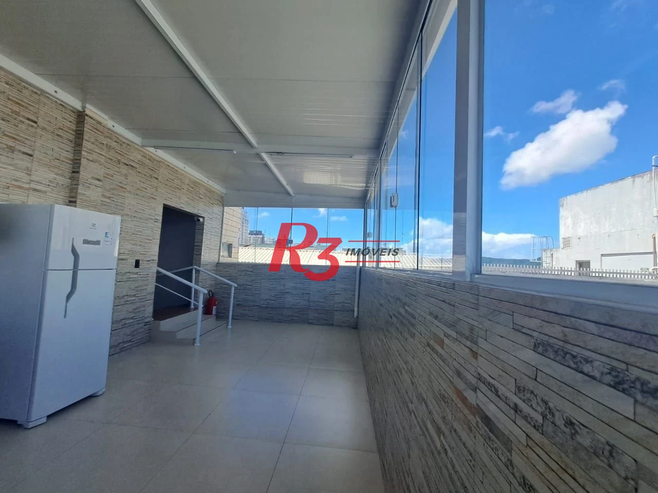Kitnet com 1 dormitório à venda, 28 m² por R$ 300.000,00 - Embaré - Santos/SP
