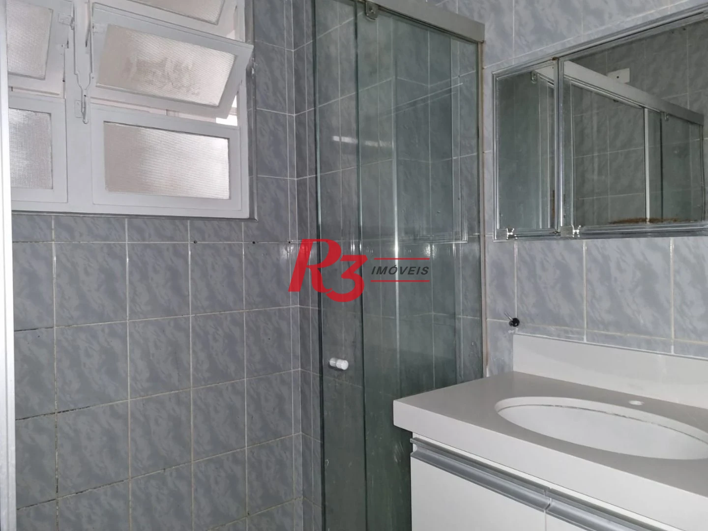 Apartamento com 2 dormitórios para alugar, 90 m² por R$ 5.100,02/mês - Gonzaga - Santos/SP