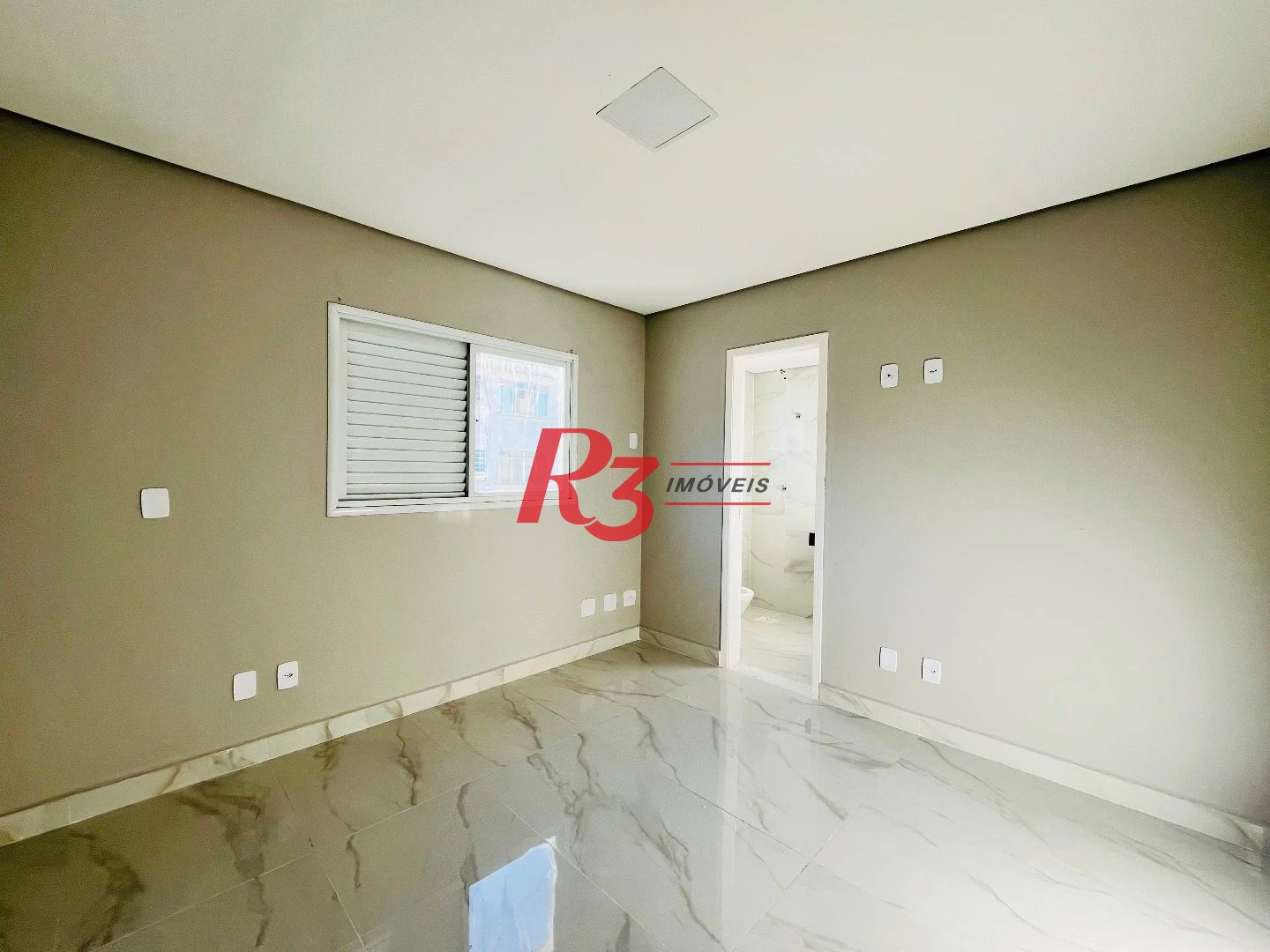 Casa com 3 dormitórios à venda, 176 m² por R$ 1.600.000,00 - Boqueirão - Santos/SP