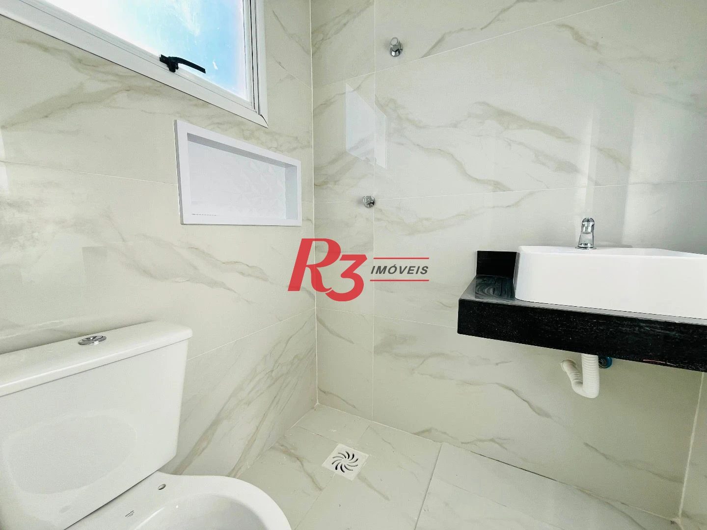 Casa com 3 dormitórios à venda, 176 m² por R$ 1.600.000,00 - Boqueirão - Santos/SP