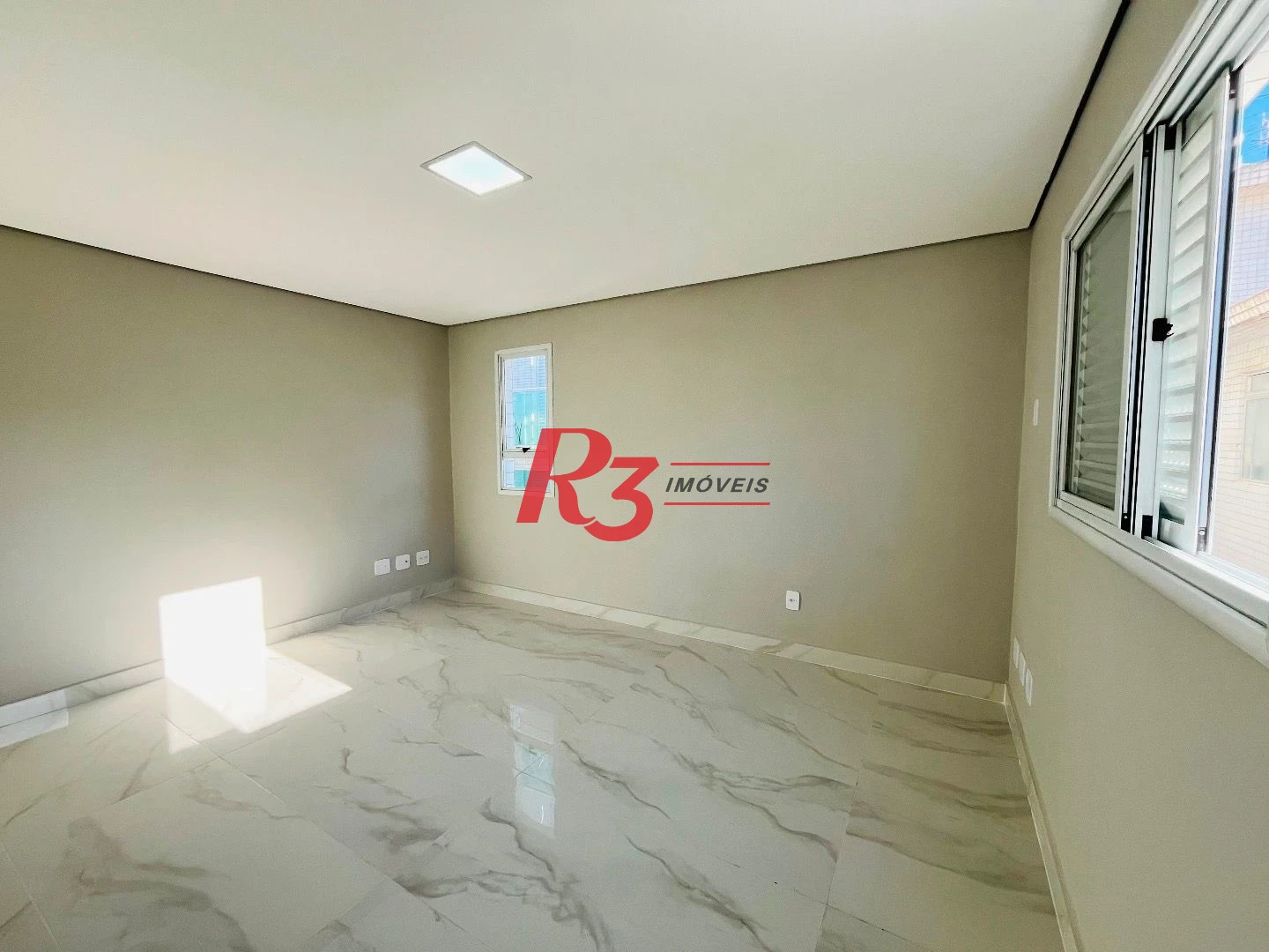 Casa com 3 dormitórios à venda, 176 m² por R$ 1.600.000,00 - Boqueirão - Santos/SP