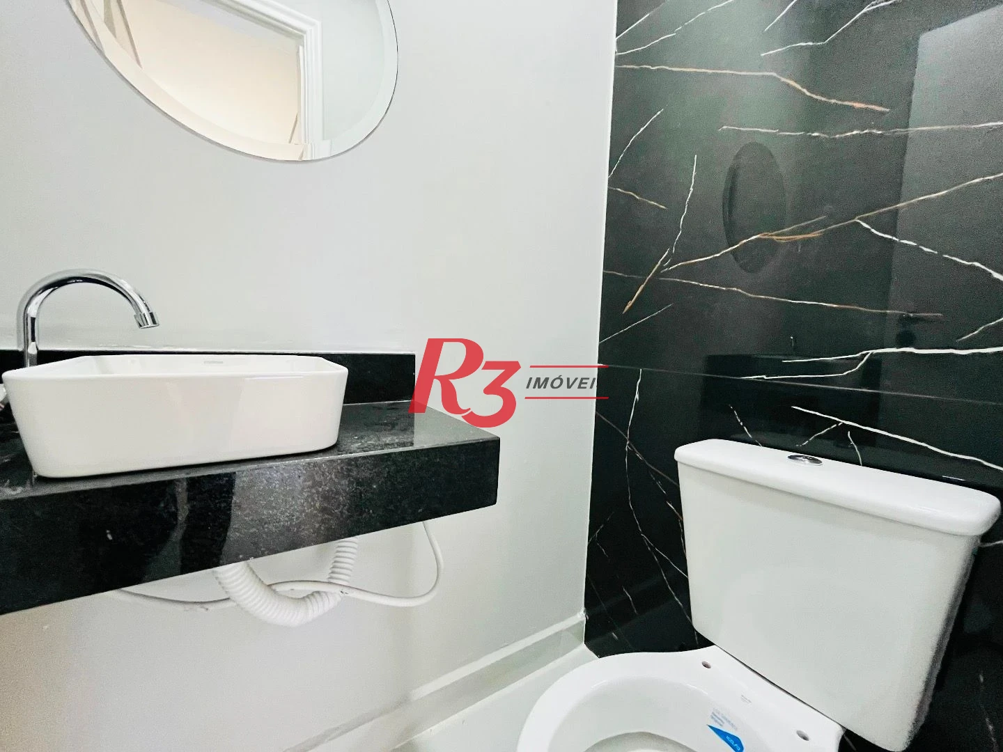 Casa com 3 dormitórios à venda, 176 m² por R$ 1.600.000,00 - Boqueirão - Santos/SP