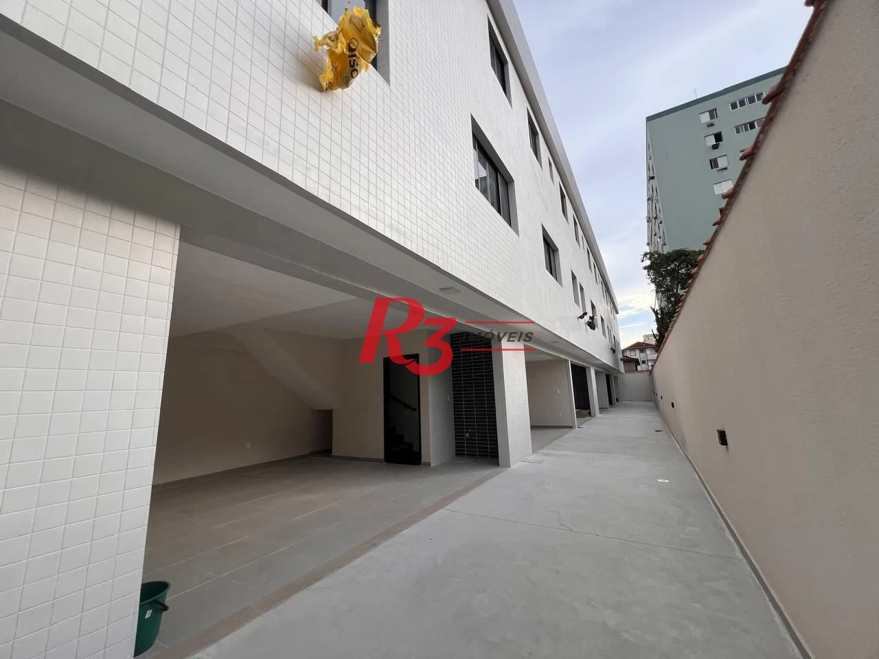 Village com 2 dormitórios à venda, 90 m² por R$ 655.000,00 - Campo Grande - Santos/SP