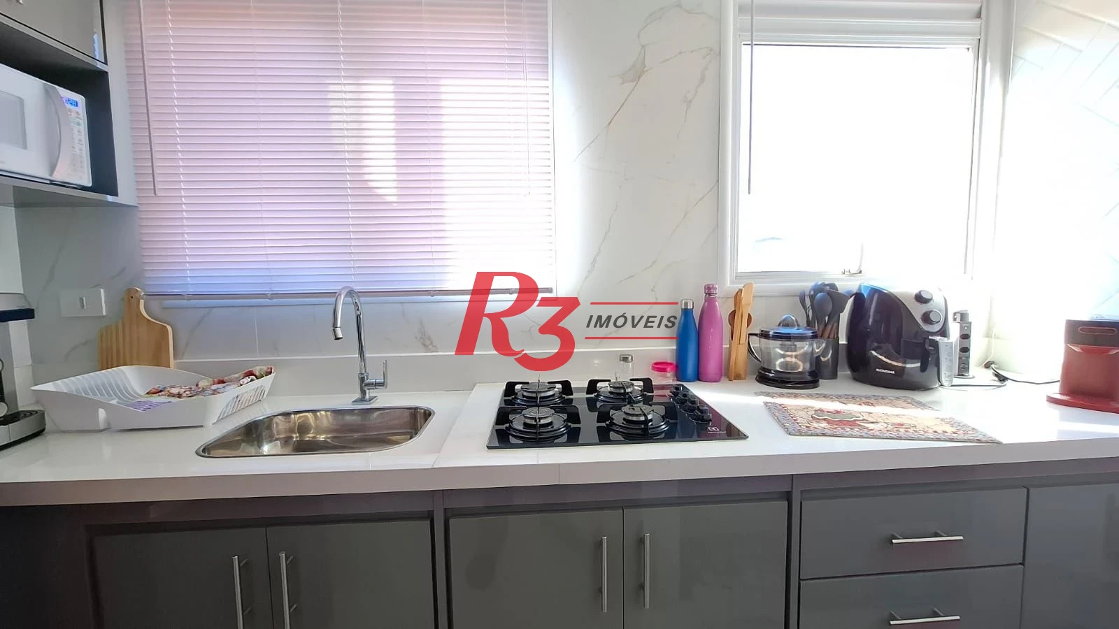 Apartamento com 2 dormitórios à venda, 54 m² por R$ 525.000,00 - Campo Grande - Santos/SP