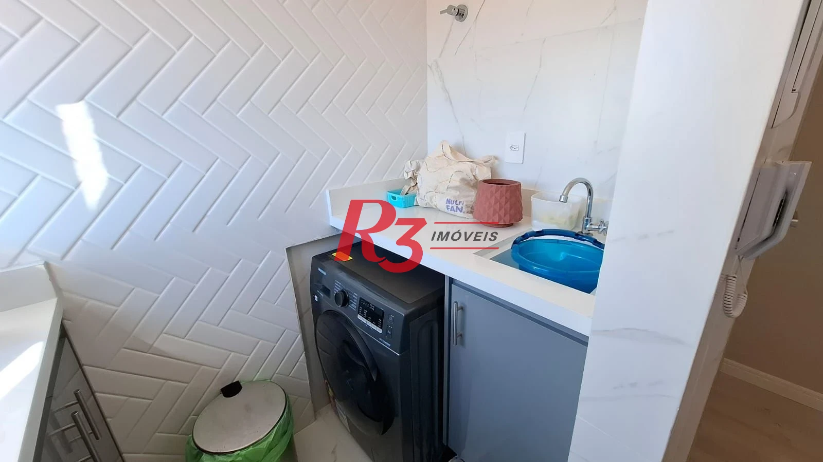 Apartamento com 2 dormitórios à venda, 54 m² por R$ 525.000,00 - Campo Grande - Santos/SP