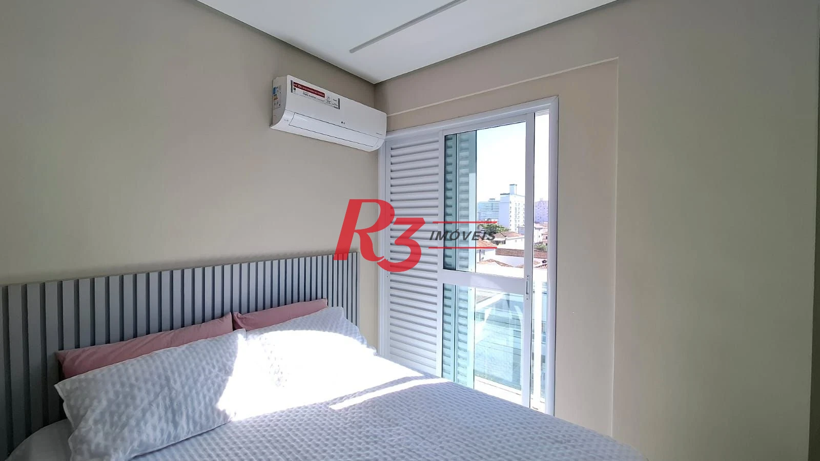 Apartamento com 2 dormitórios à venda, 54 m² por R$ 525.000,00 - Campo Grande - Santos/SP