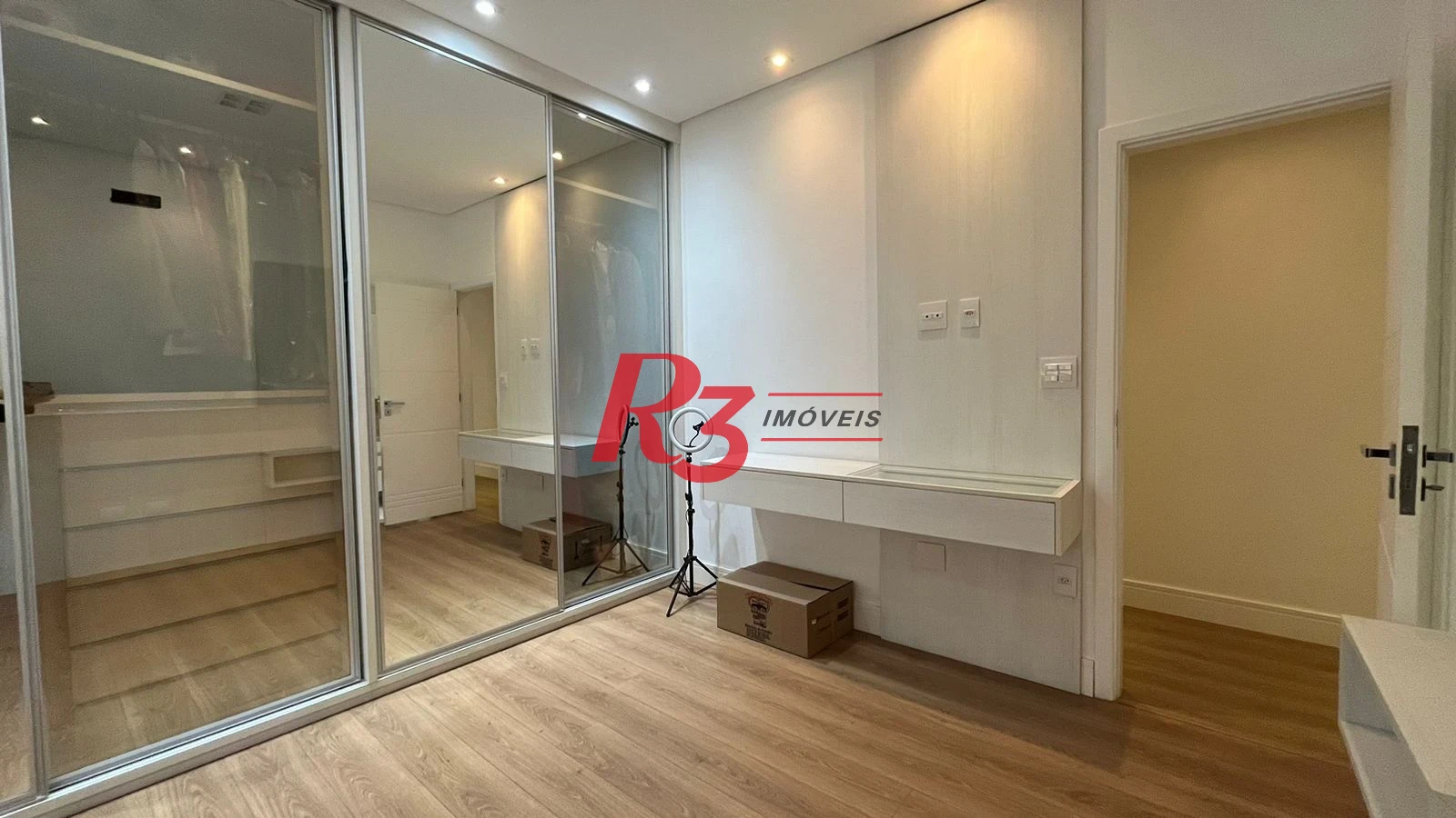 Casa com 4 dormitórios à venda, 370 m² por R$ 2.800.000,00 - Ponta da Praia - Santos/SP