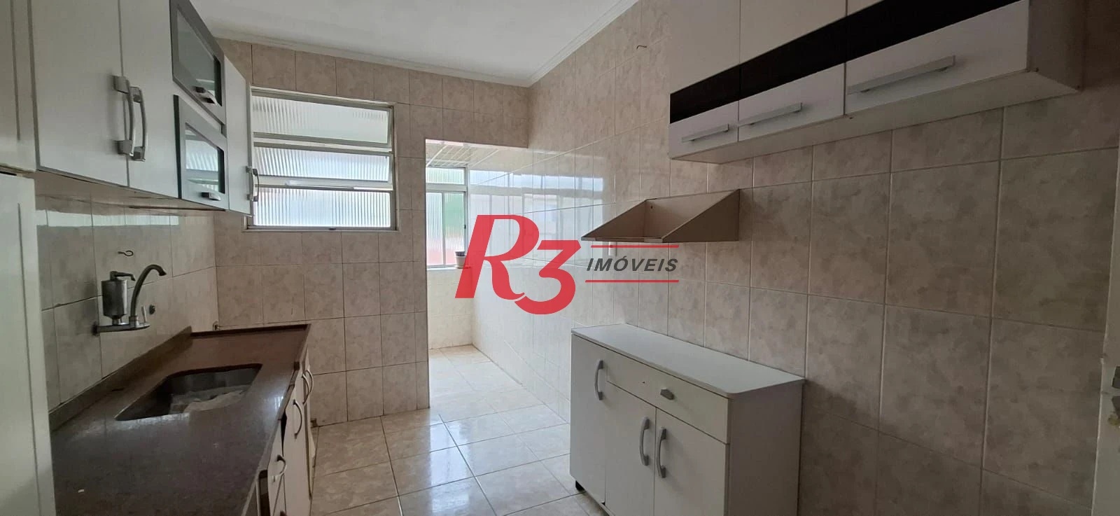 Apartamento com 2 dormitórios à venda, 76 m² por R$ 375.000,00 - Encruzilhada - Santos/SP