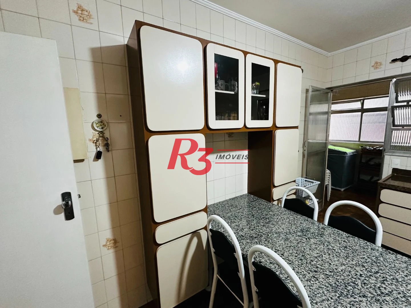 Apartamento com 3 dormitórios à venda, 112 m² por R$ 700.000,00 - Embaré - Santos/SP