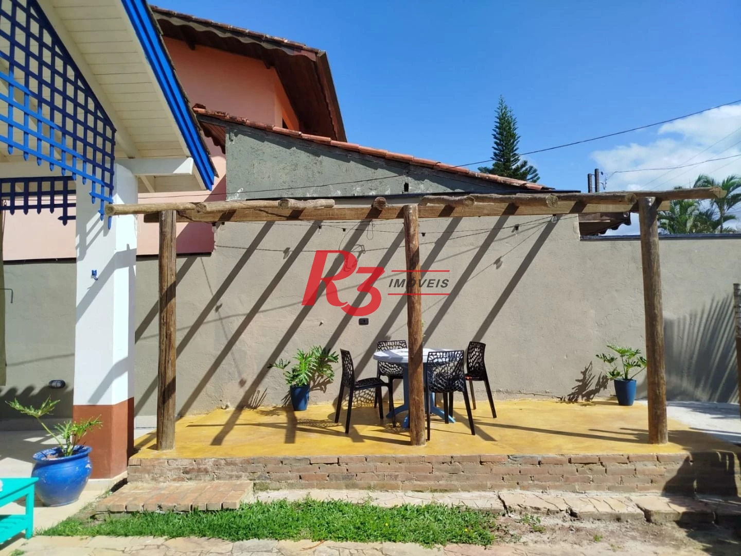 Exclusiva Casa de Esquina na Riviera de São Lourenço – Conforto, Privacidade e Sofisticação a Poucos Passos da Praia