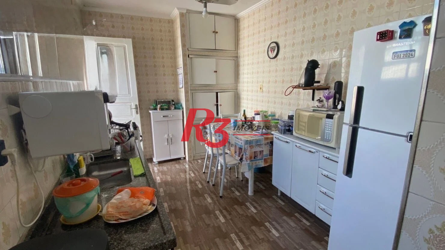 Casa com 3 dormitórios à venda, 103 m² por R$ 680.000,00 - Vila Belmiro - Santos/SP