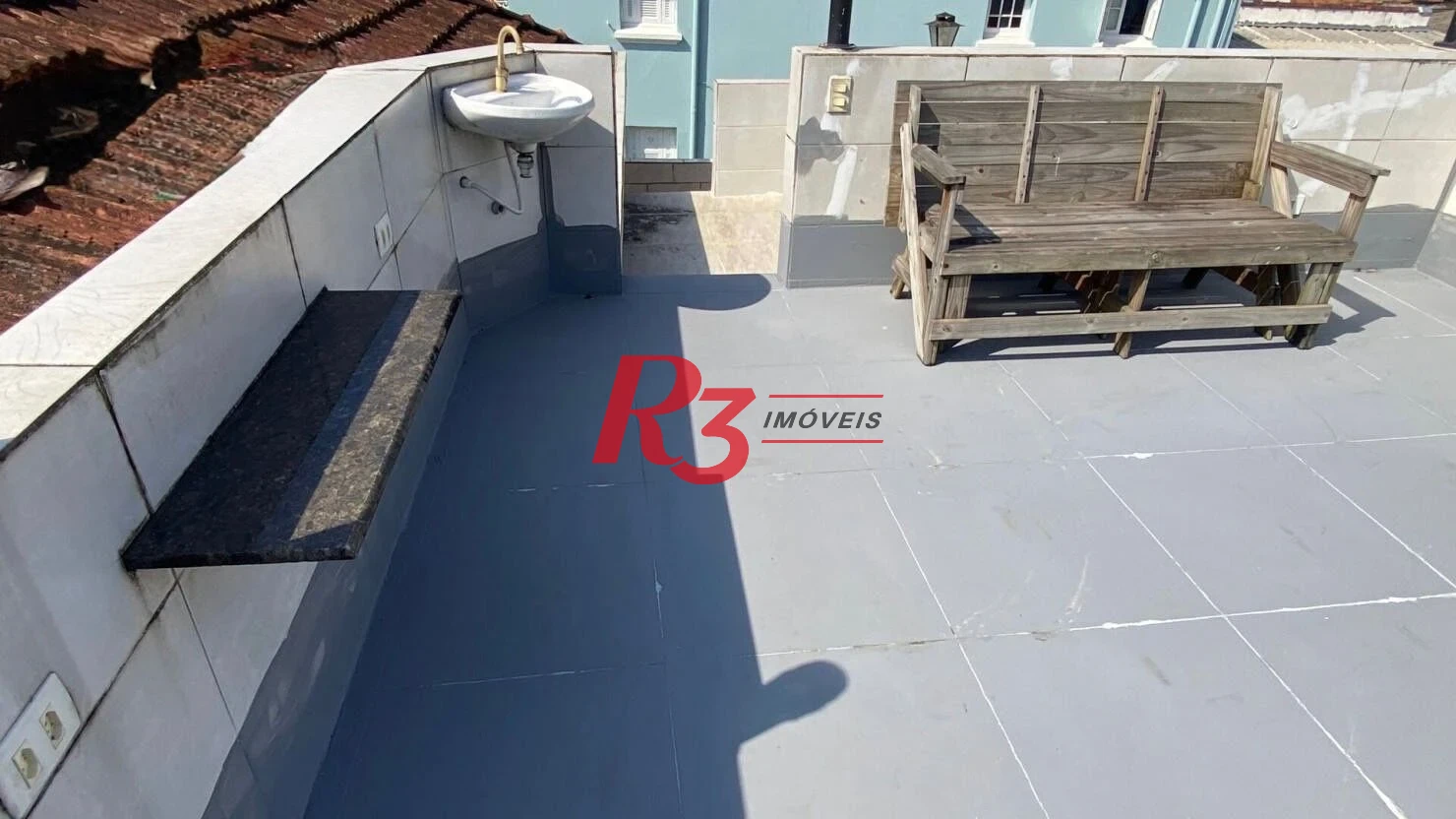 Casa com 3 dormitórios à venda, 103 m² por R$ 680.000,00 - Vila Belmiro - Santos/SP
