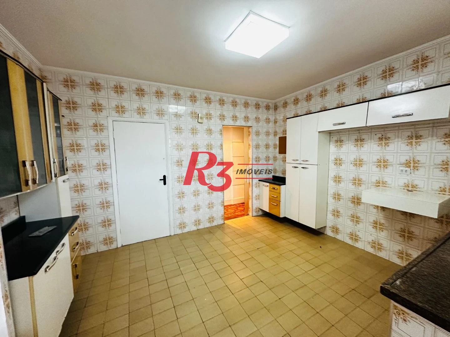 Apartamento com 2 dormitórios à venda, 110 m² por R$ 530.000,00 - Embaré - Santos/SP