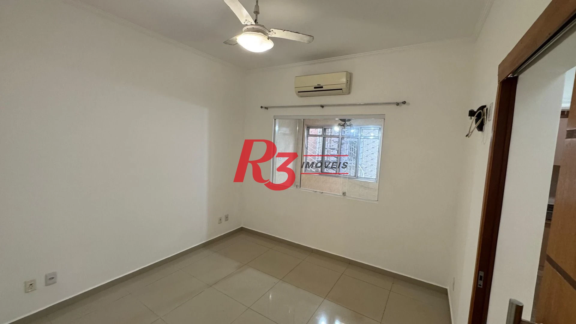 Casa com 4 dormitórios para alugar, 100 m² por R$ 4.700,00/mês - Encruzilhada - Santos/SP