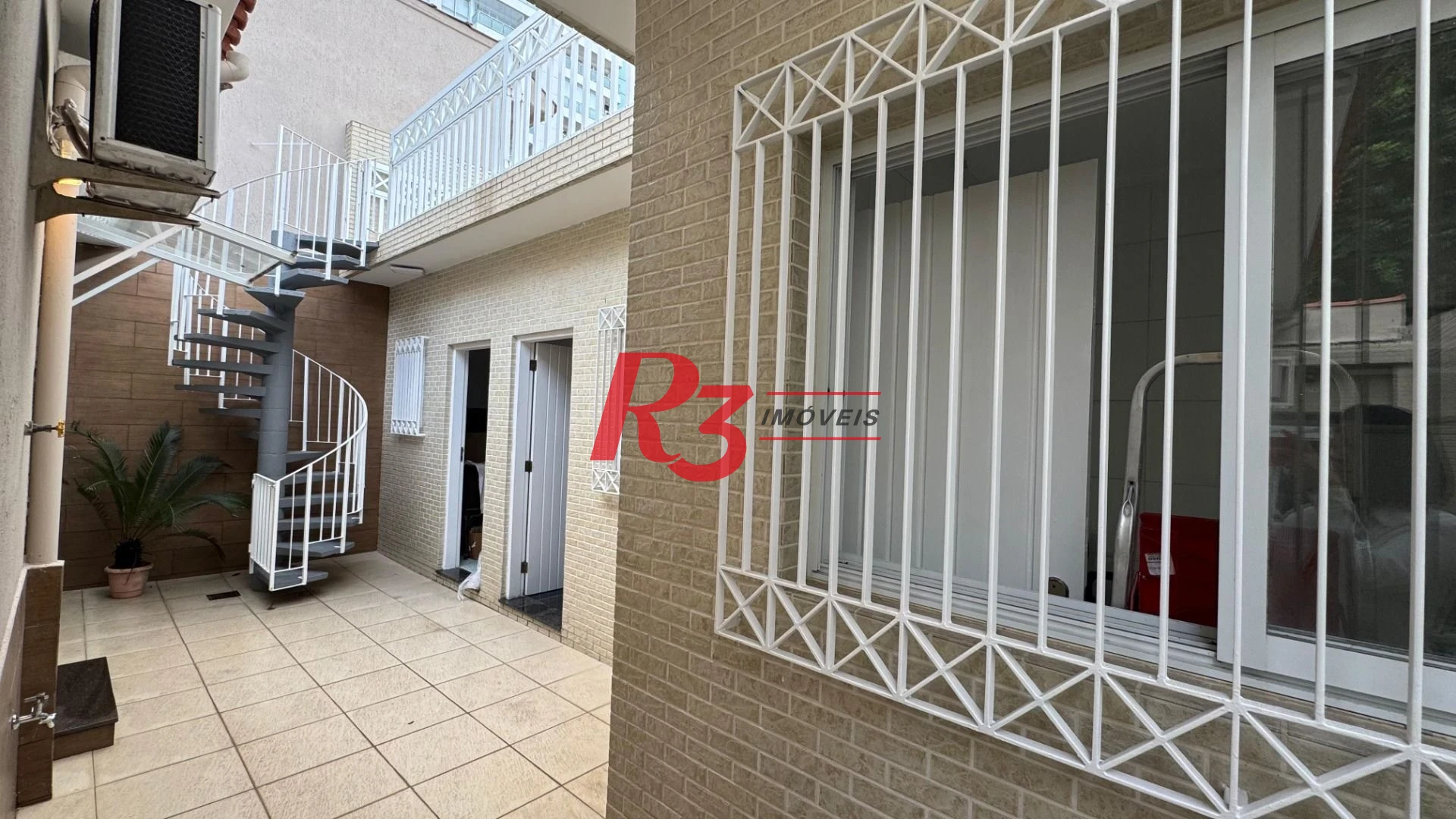Casa com 4 dormitórios para alugar, 100 m² por R$ 4.700,00/mês - Encruzilhada - Santos/SP