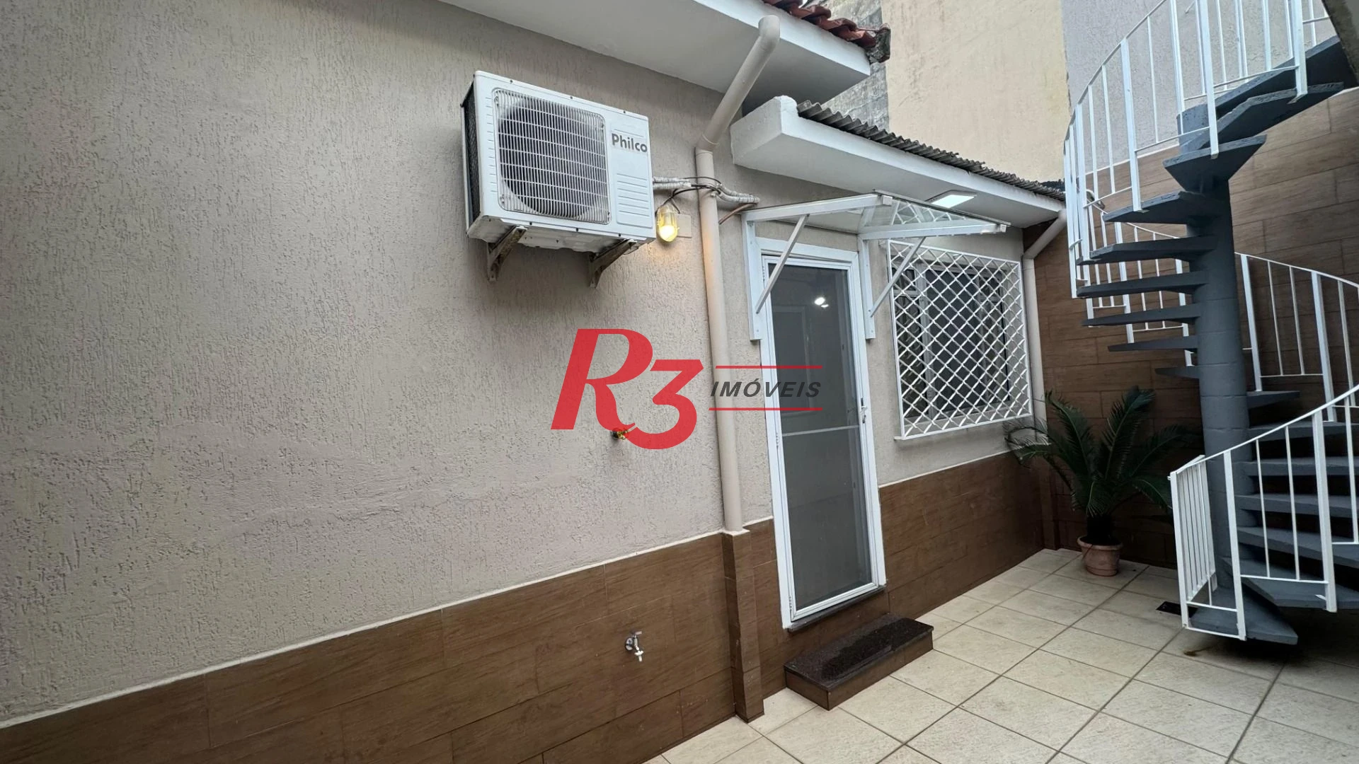 Casa com 4 dormitórios para alugar, 100 m² por R$ 4.700,00/mês - Encruzilhada - Santos/SP