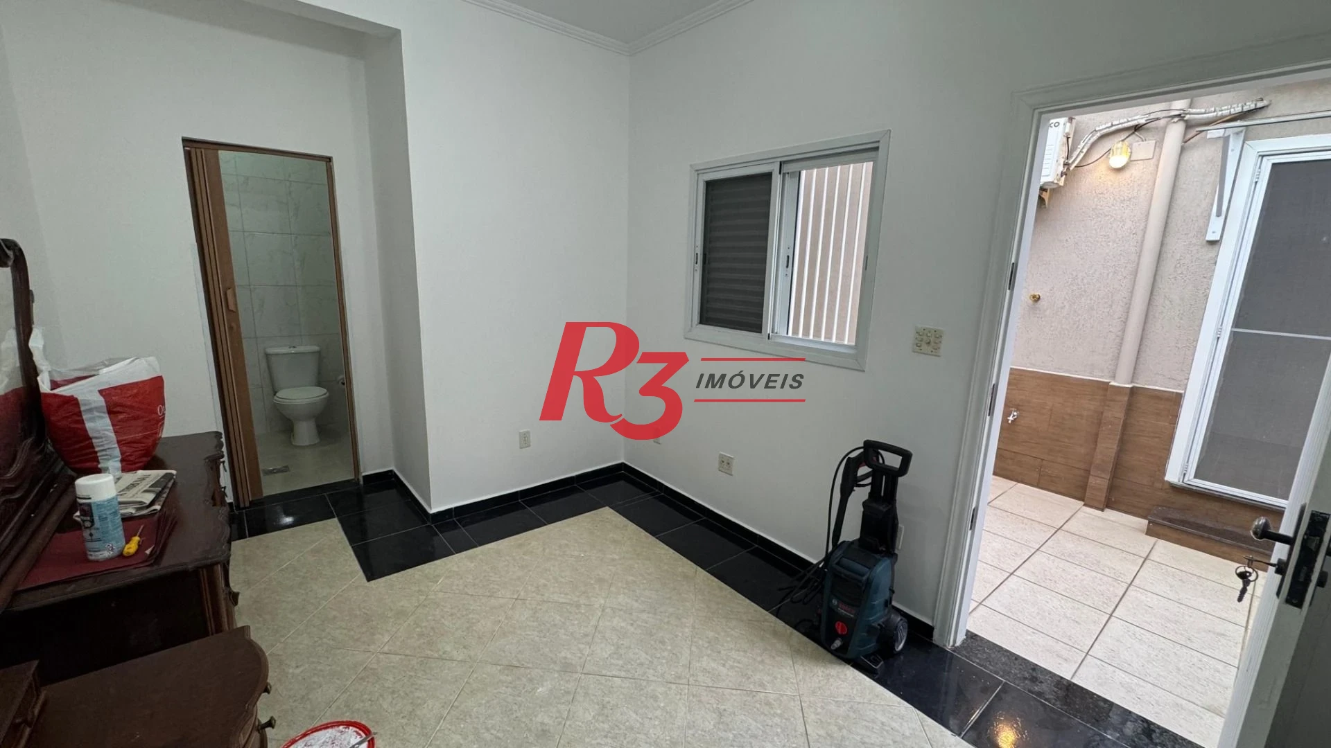 Casa com 4 dormitórios para alugar, 100 m² por R$ 4.700,00/mês - Encruzilhada - Santos/SP