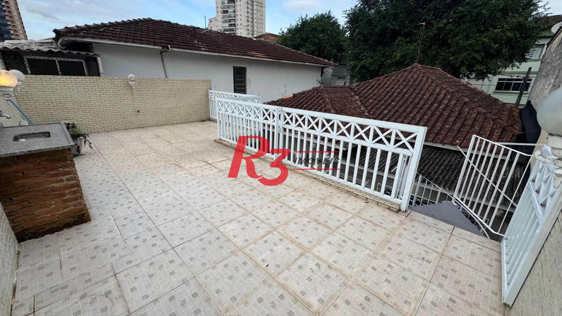 Casa com 4 dormitórios para alugar, 100 m² por R$ 4.700,00/mês - Encruzilhada - Santos/SP