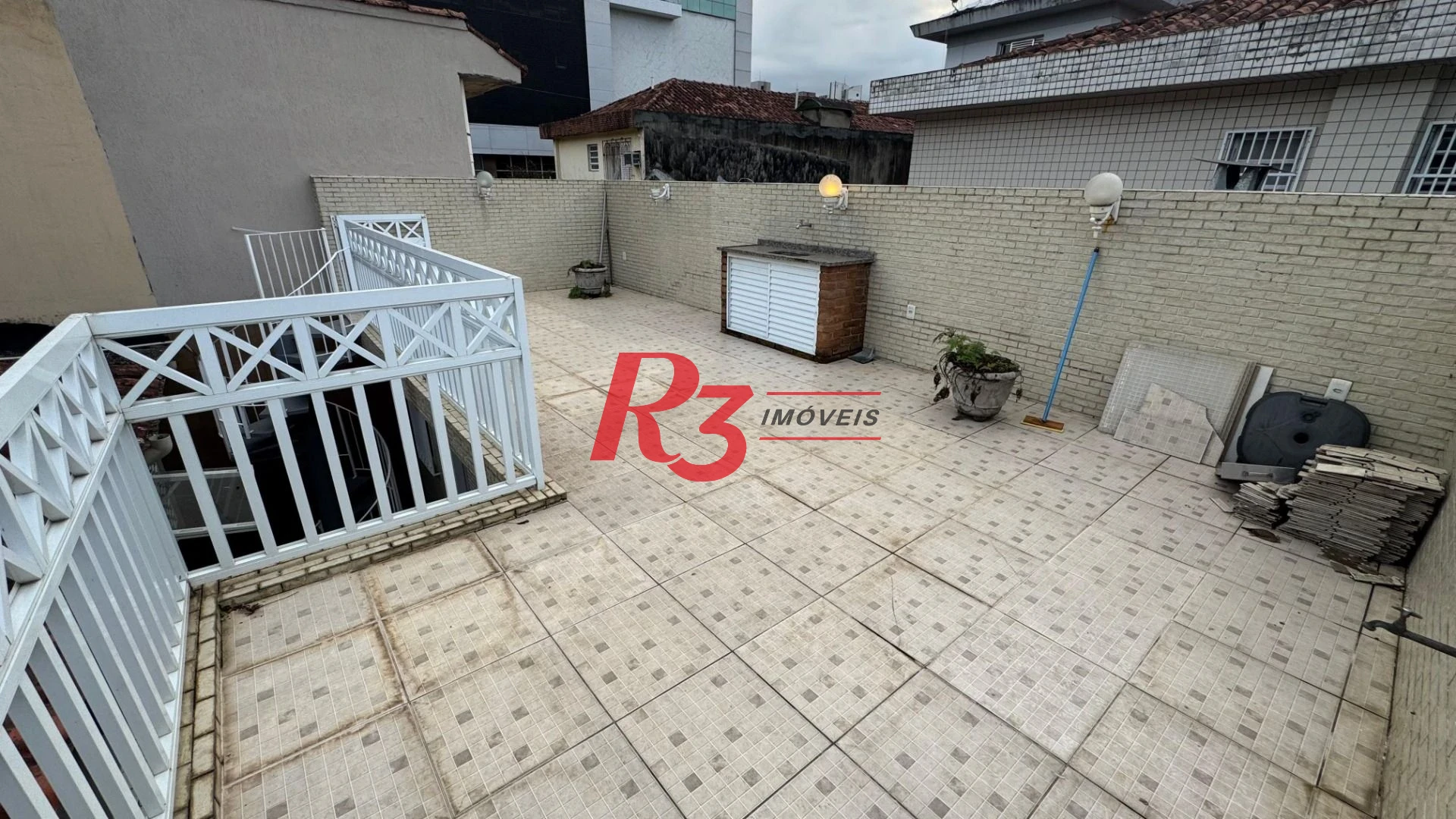 Casa com 4 dormitórios para alugar, 100 m² por R$ 4.700,00/mês - Encruzilhada - Santos/SP