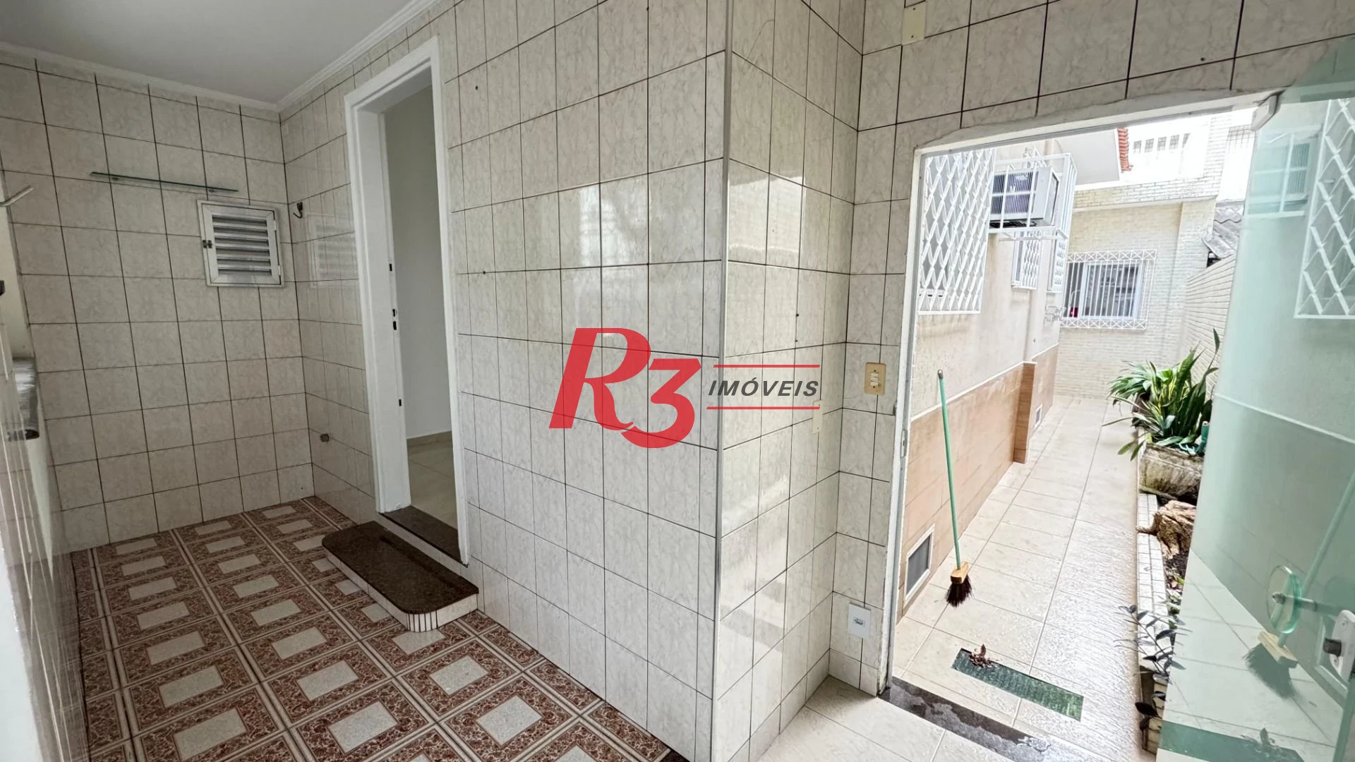 Casa com 4 dormitórios para alugar, 100 m² por R$ 4.700,00/mês - Encruzilhada - Santos/SP