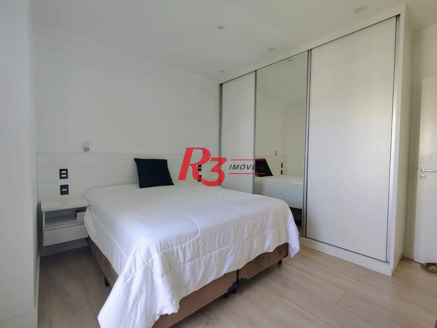 Apartamento com 1 dormitório à venda, 62 m² por R$ 830.000,00 - Ponta da Praia - Santos/SP