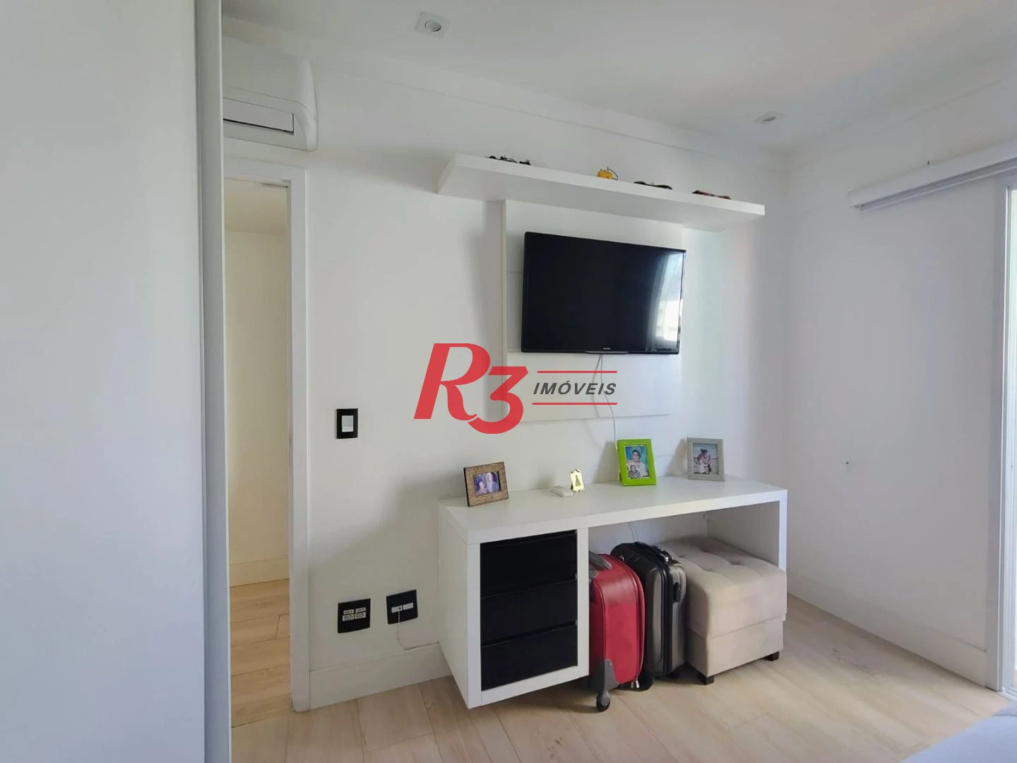 Apartamento com 1 dormitório à venda, 62 m² por R$ 830.000,00 - Ponta da Praia - Santos/SP