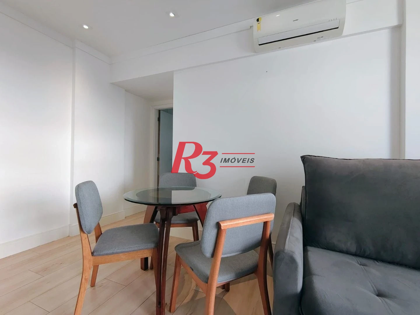 Apartamento com 1 dormitório à venda, 62 m² por R$ 830.000,00 - Ponta da Praia - Santos/SP