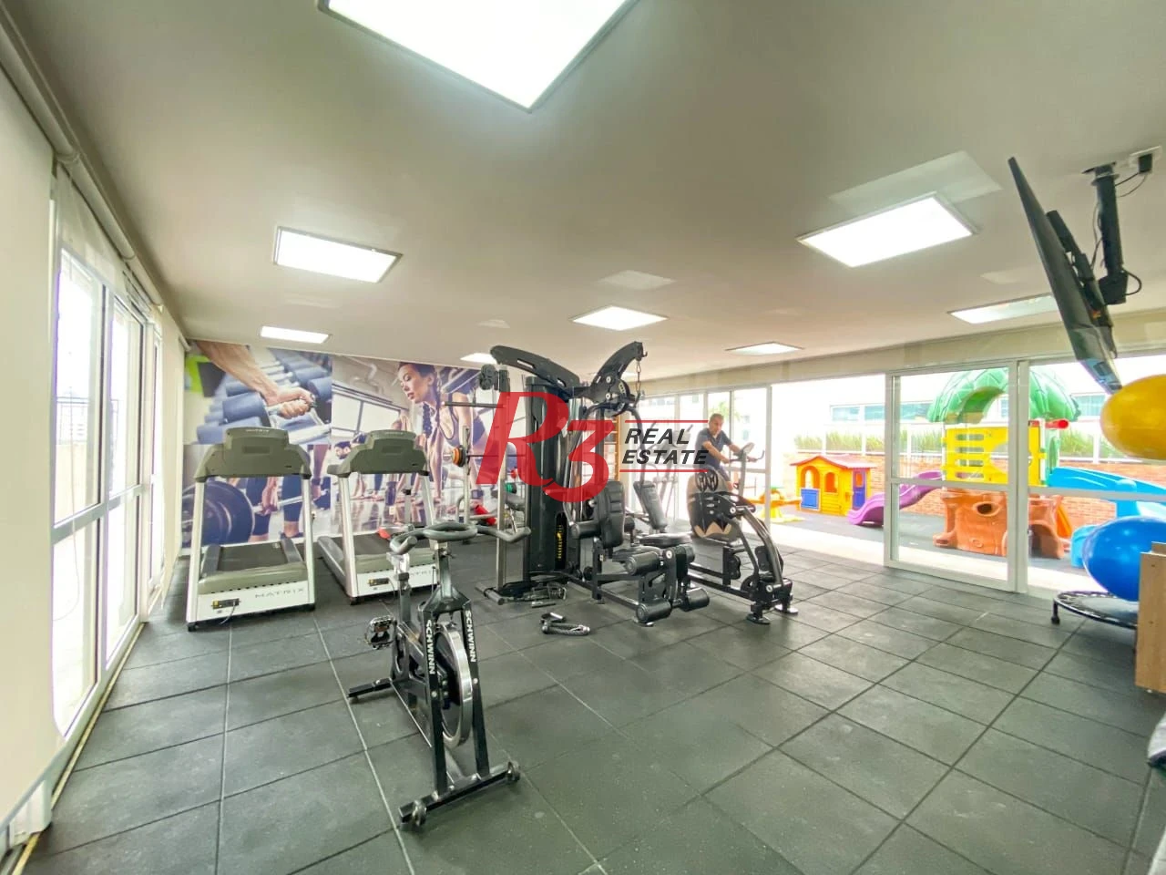 Apartamento com 2 dormitórios à venda, 97 m² por R$ 1.250.000,00 - Gonzaga - Santos/SP