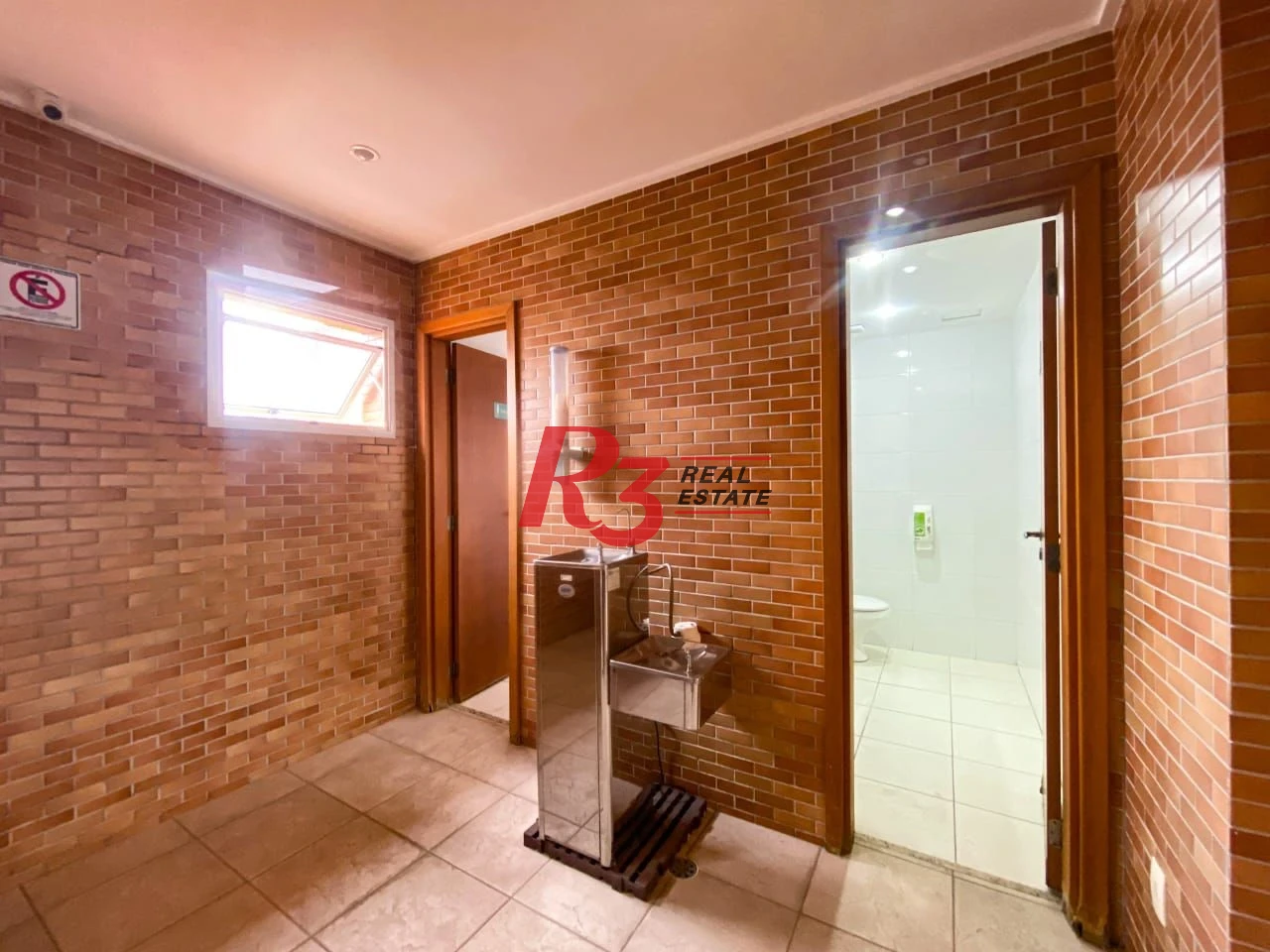 Apartamento com 2 dormitórios à venda, 97 m² por R$ 1.250.000,00 - Gonzaga - Santos/SP